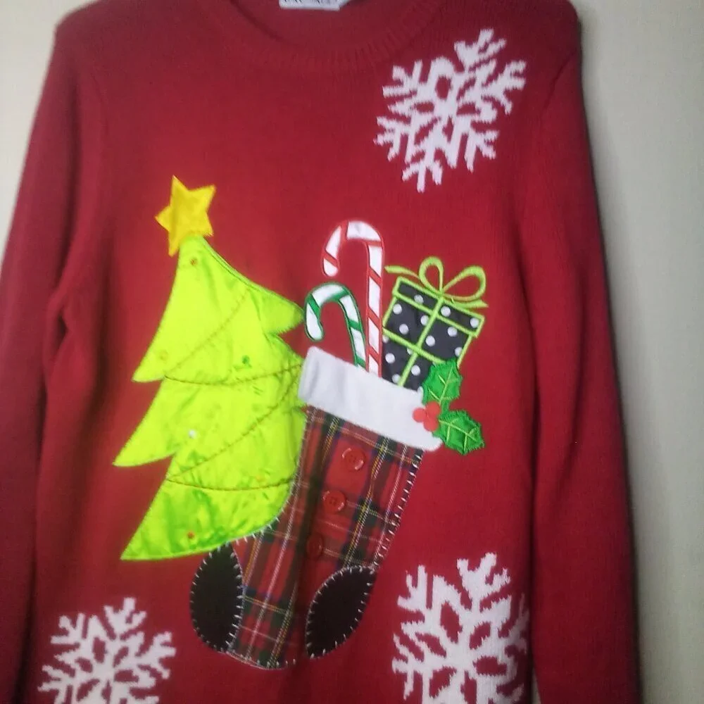 Retro Threads Sweater Christmas Holiday S Women  Long Sleeve Tree Stocking